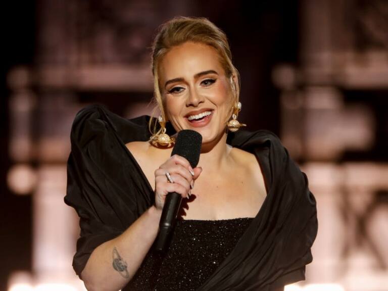 La razón por la que Spotify eliminó la opción de «aleatorio» del nuevo álbum de Adele