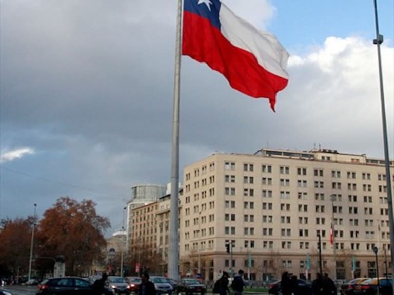 Economista de Harvard: Chile no crece porque está lleno de chilenos