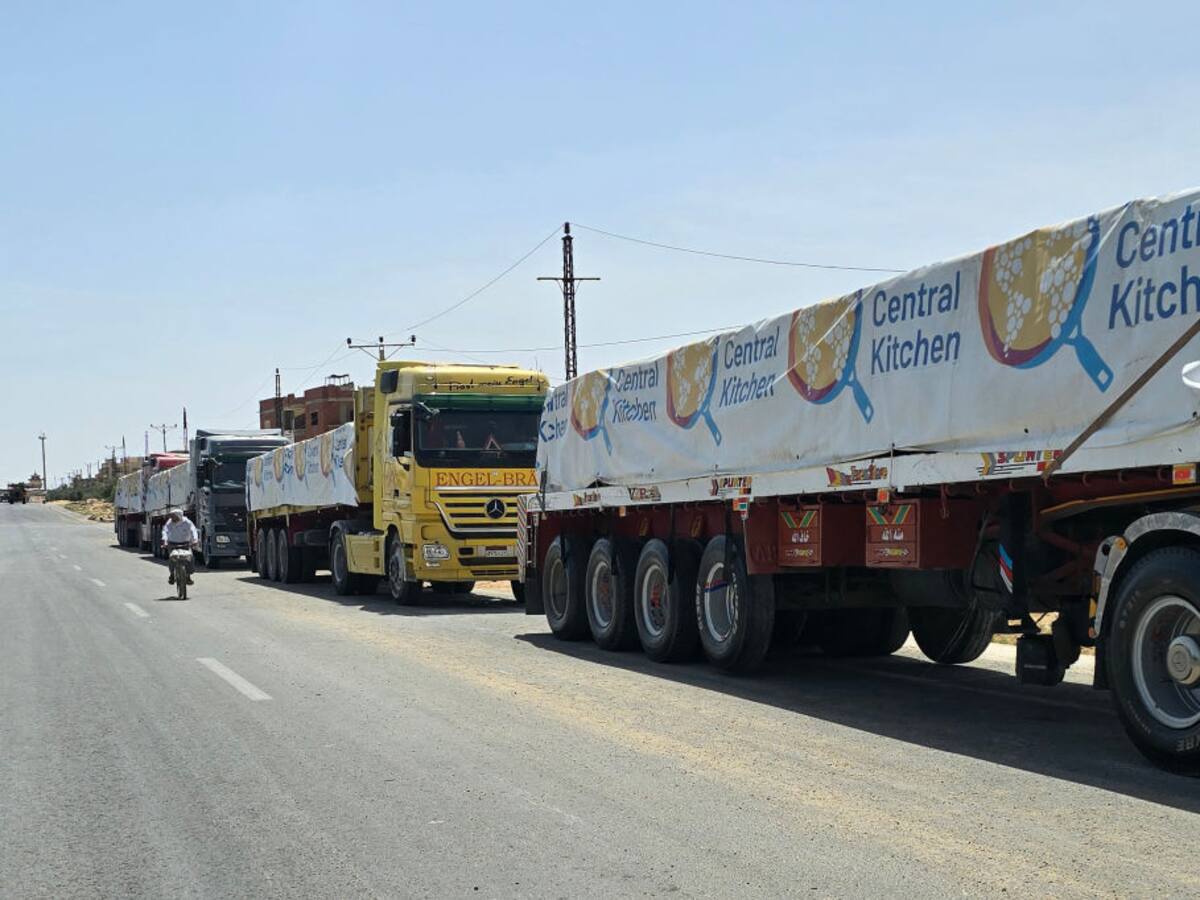 Cientos de camiones con ayuda humanitaria ingresan a Gaza desde Egipto ante cierre del paso Rafah