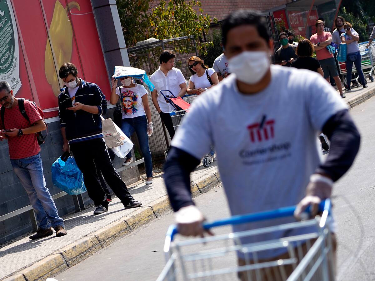 Seremi cerró supermercado en Curicó por no contar con medidas para evitar contagio de Covid-19
