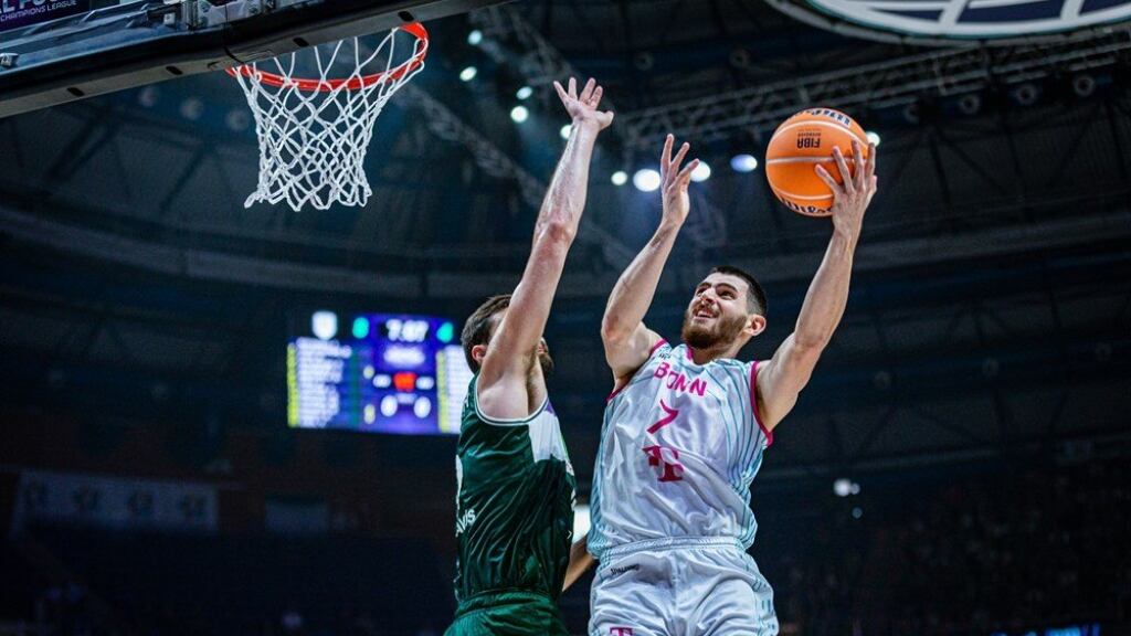 Sebastián Herrera clasifica con el Bonn de Alemania a la final del Final Four de la Basketball Champions League