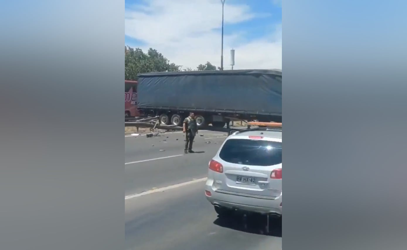 Accidente de tránsito entre dos camiones de carga en San Bernardo