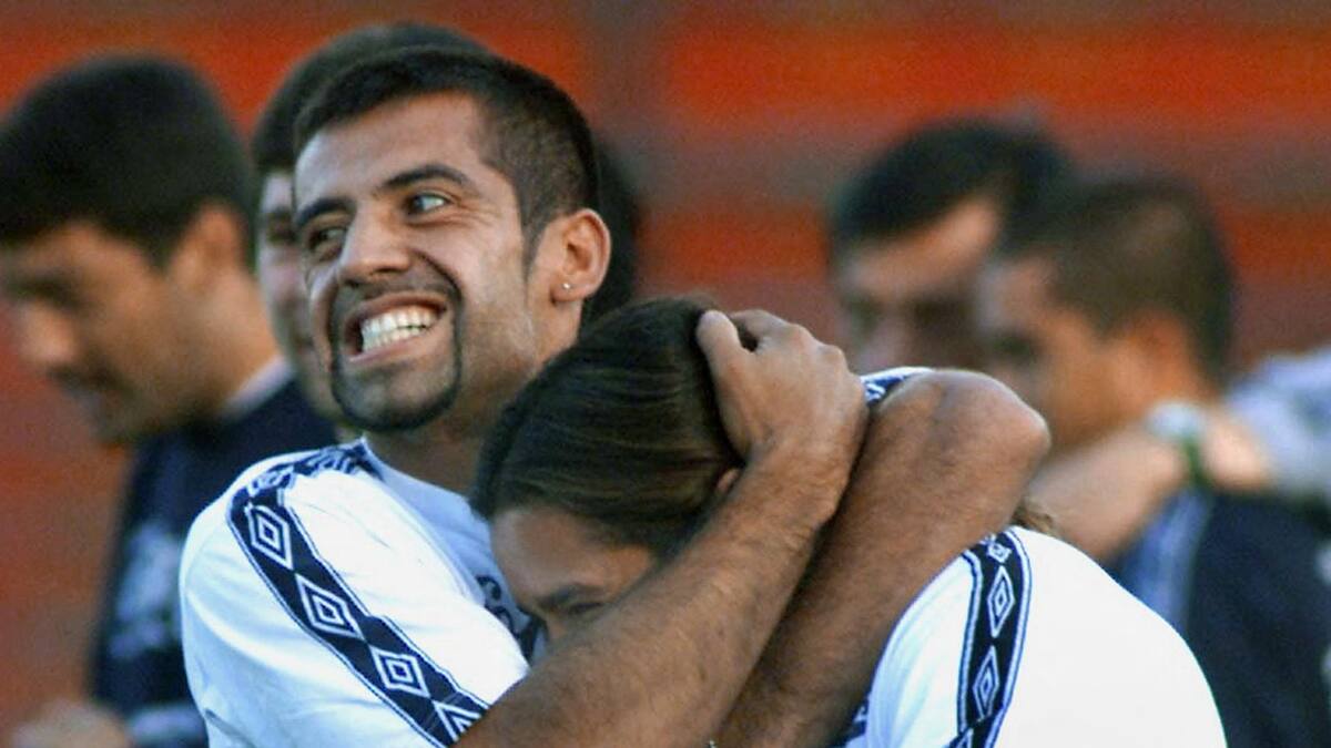 DT chileno quedó sin club en Europa y se abre a la opción de dirigir en el país: “Me gustaría”