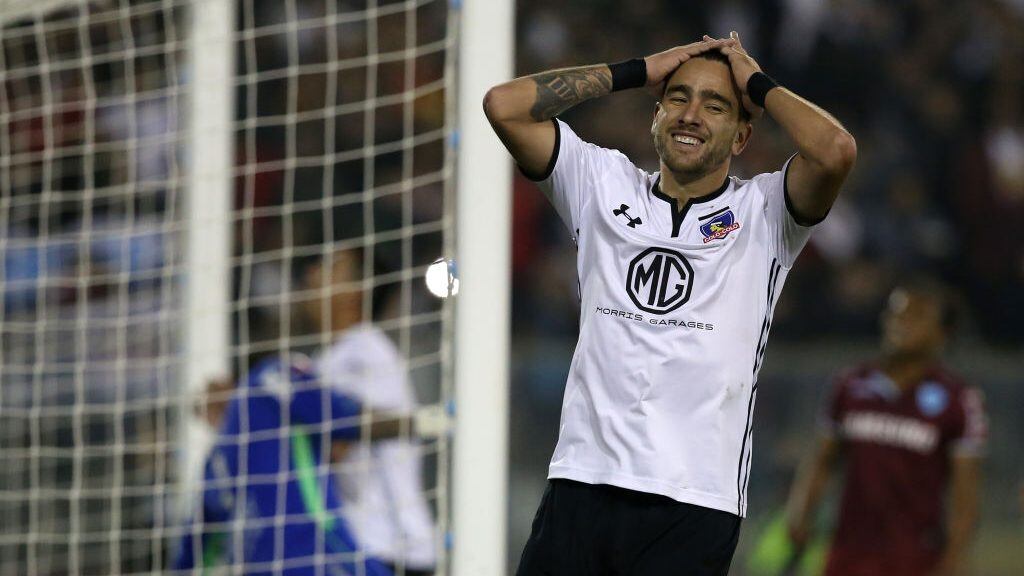 Chile's Colo-Colo player Matias Zaldivia reacts during their Copa Libertadores football match at the Monumental stadium in Santiago, Chile, on May 15, 2018. (Photo by CLAUDIO REYES / AFP)        (Photo credit should read CLAUDIO REYES/AFP via Getty Images)
