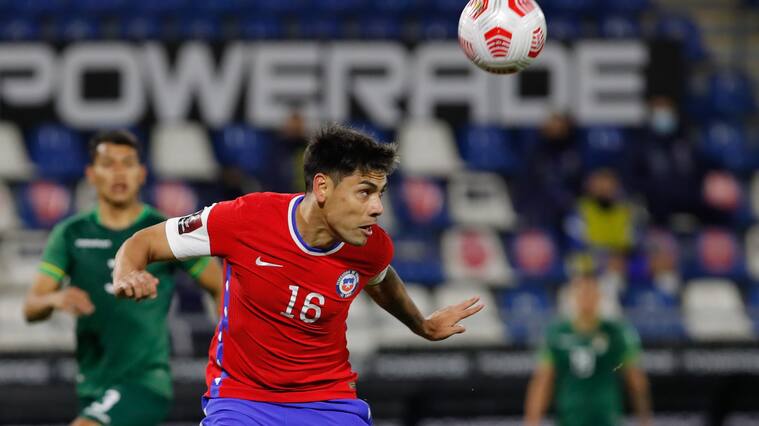 9 de Junio del 2021/SANTIAGOFelipe Mora ,durante el partido valido por las Clasificatorias al Mundial de Qatar 2022, entre las selecciones nacionales de Chile vs Bolivia, disputado en el Estadio San Carlos de Apoquindo.
FOTO:FRANCISCO LONGA/AGENCIAUNO