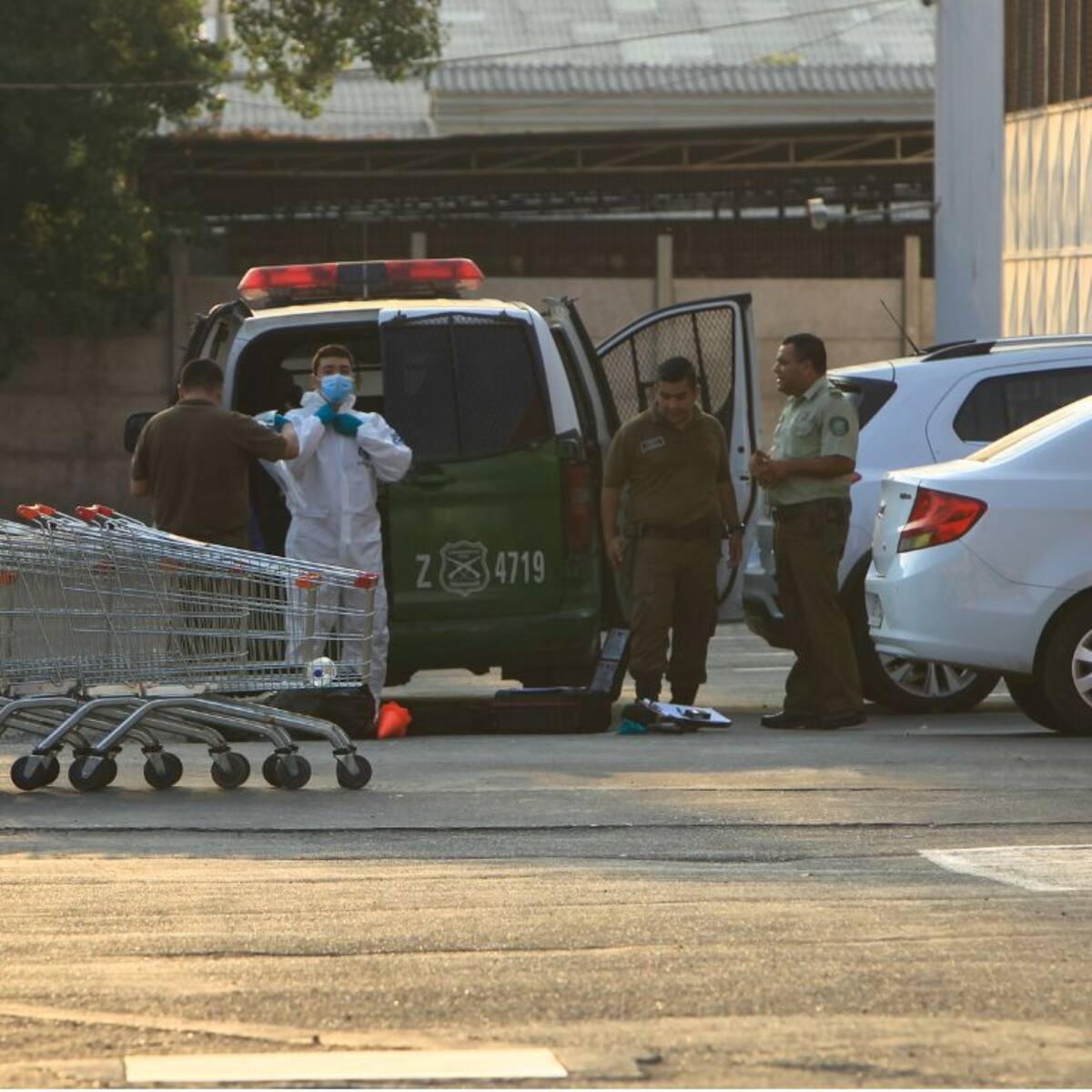 Corte de Santiago sanciona a supermercado por robo de auto en su estacionamiento: deberá pagar millonaria indemnización