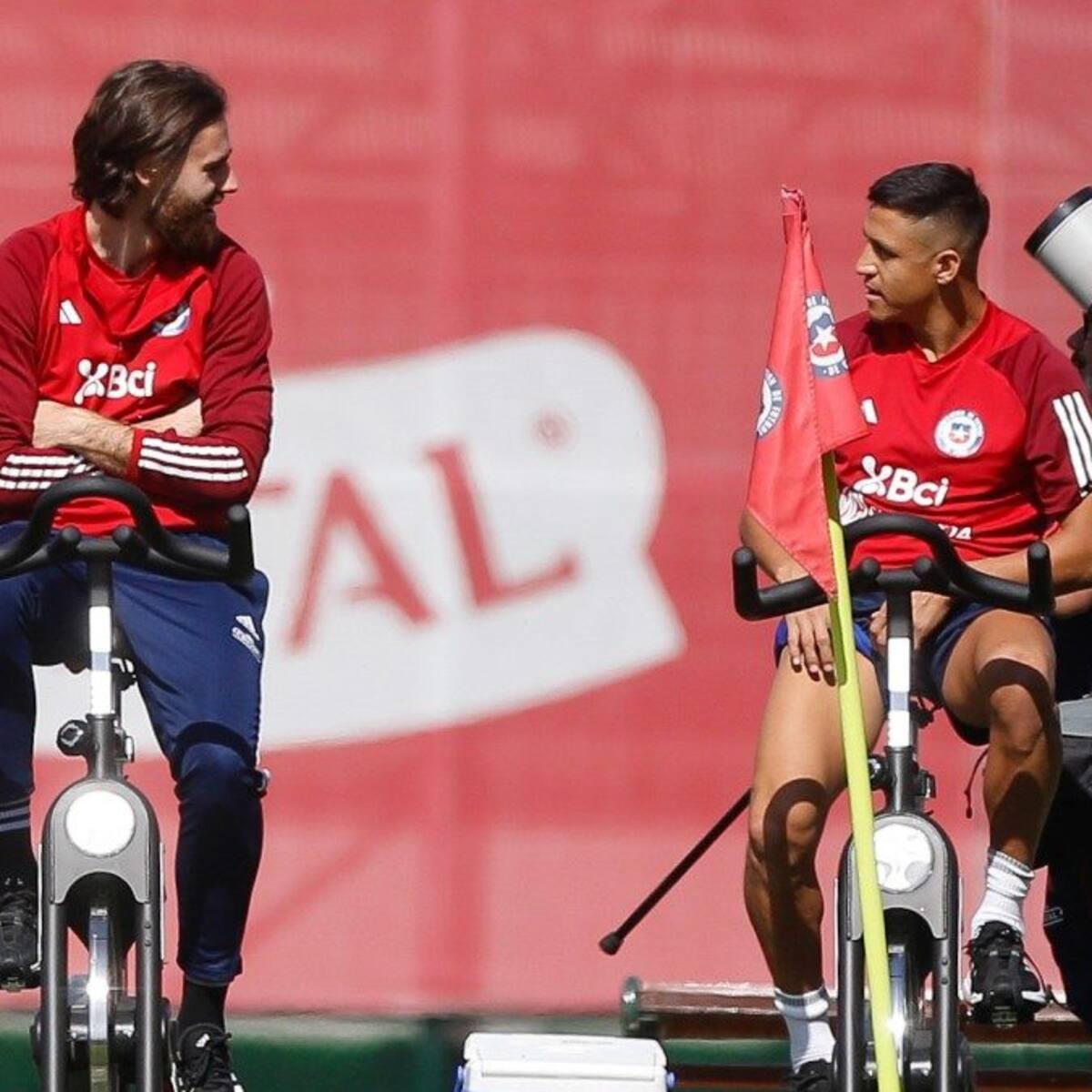 Por la exigencia de los tres puntos: La sorpresiva formación que prepara Eduardo Berizzo para el duelo ante Paraguay