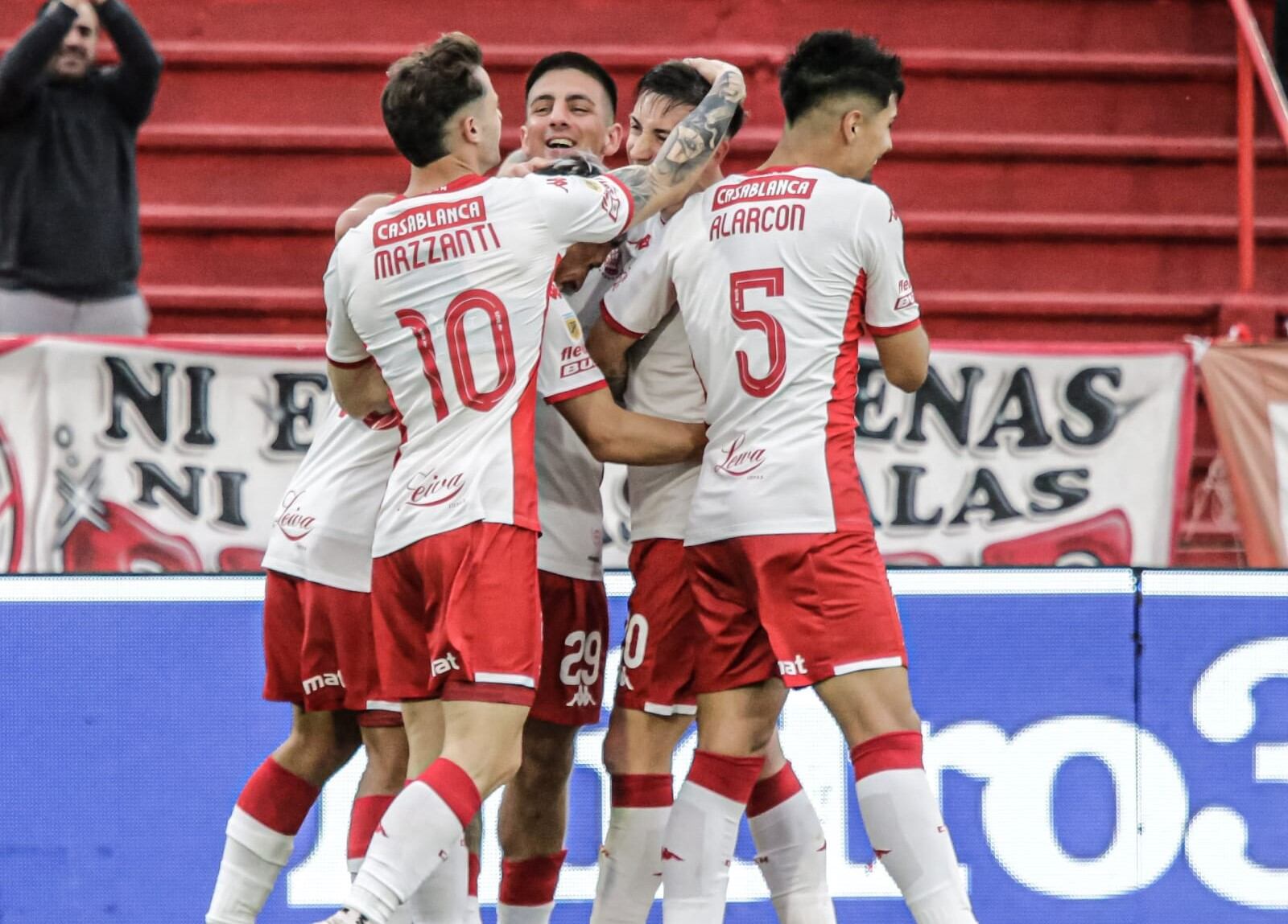 “Si no se sufre...”: Huracán derrotó a Platense y se ilusiona con ser campeón en el fútbol argentino | X: Huracán