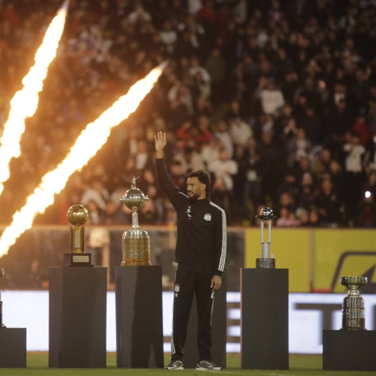 “No esperaba nada de esto”: Vozinha protagoniza multitudinaria recepción en el Monumental