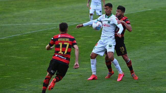 18 DE DICIEMBRE DE 2020/TEMUCOPartido valido por el Campeonato Nacional de Primera B 2020, entre Deportes Temuco y Rangers, disputado en el Estadio German Becker.
FOTO: MARCOS MALDONADO/AGENCIAUNO