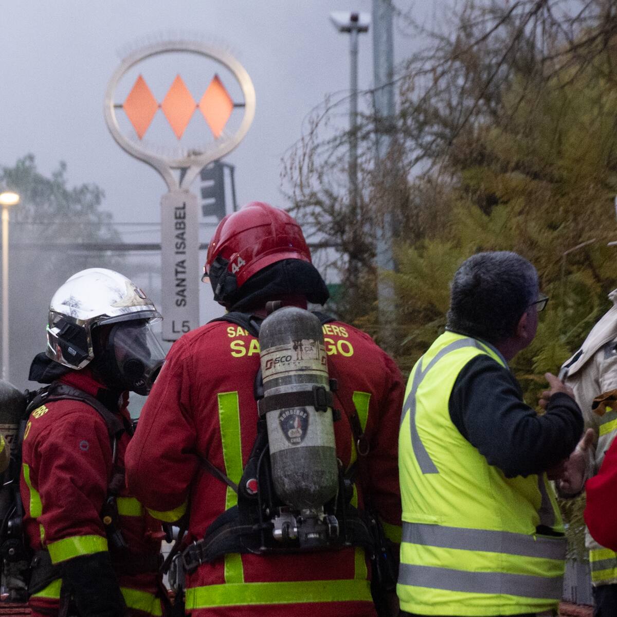 Metro confirma que estación Santa Isabel seguirá cerrada este miércoles tras incendio en Línea 5