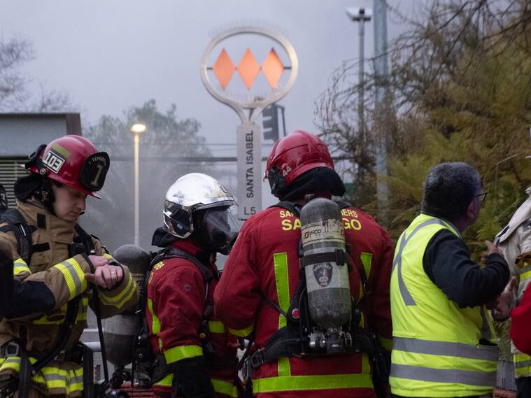 Incendio afecta Metro en estación Santa Isabel