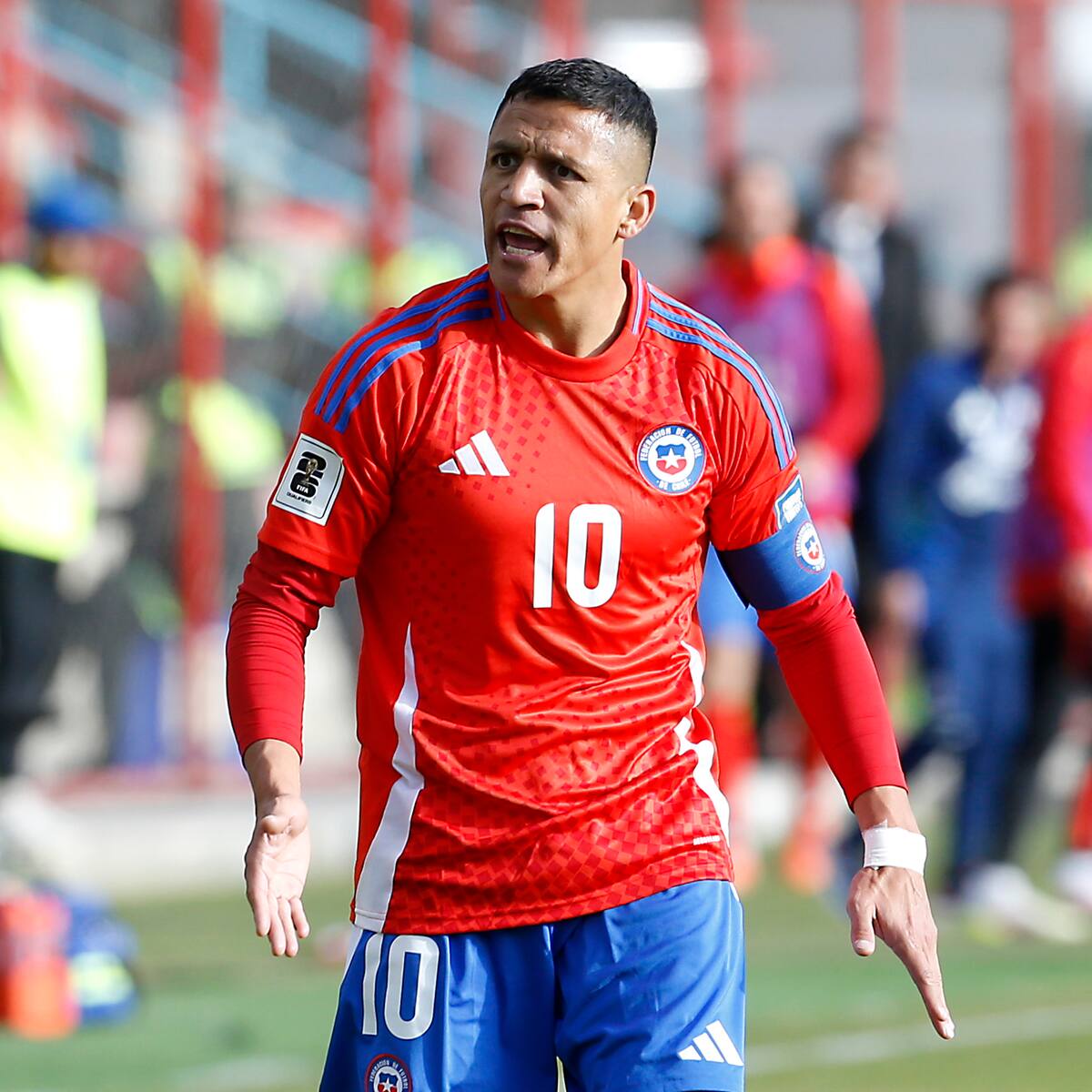 Alexis Sánchez es condenado a pagar millonario monto a corredora por compra de un terreno en Paine