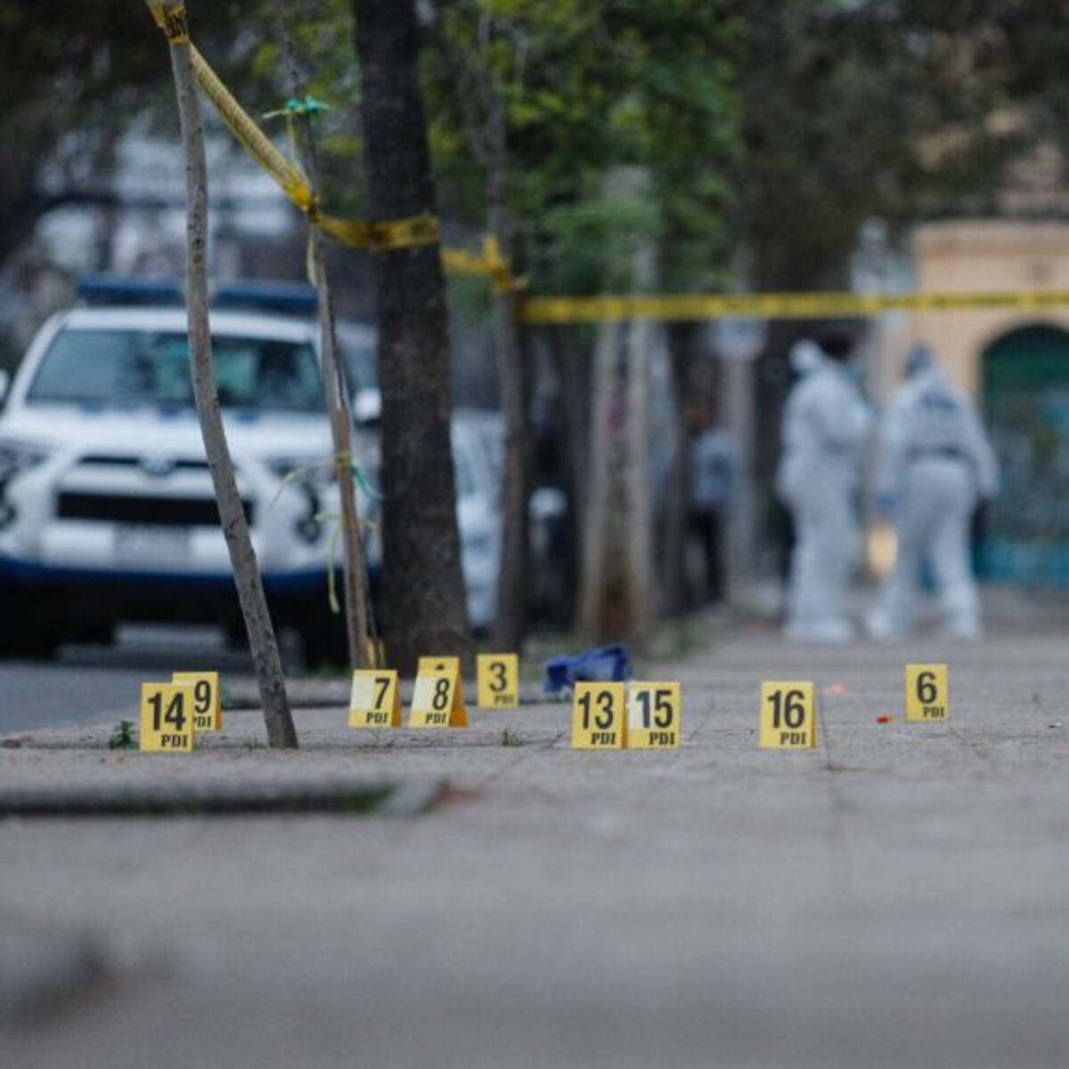 Balacera en Plaza Bogotá deja un muerto y dos heridos: PDI indaga los hechos