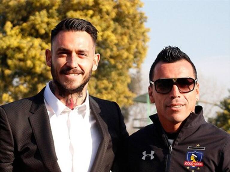 Mauricio Pinilla desafía a Esteban Paredes en reto futbolero