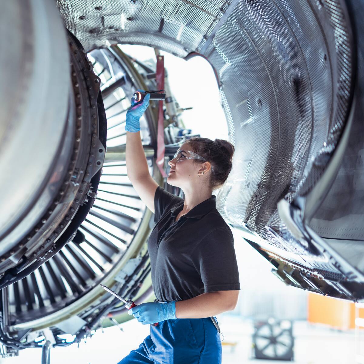 ¿Sueñas con trabajar con aviones? Un acuerdo podría cambiar el futuro del mercado aeronáutico en Chile