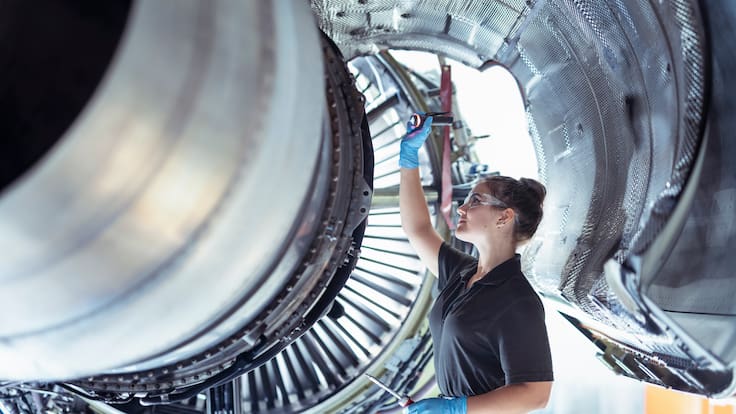 ¿Sueñas con trabajar con aviones? Un acuerdo podría cambiar el futuro del mercado aeronáutico en Chile