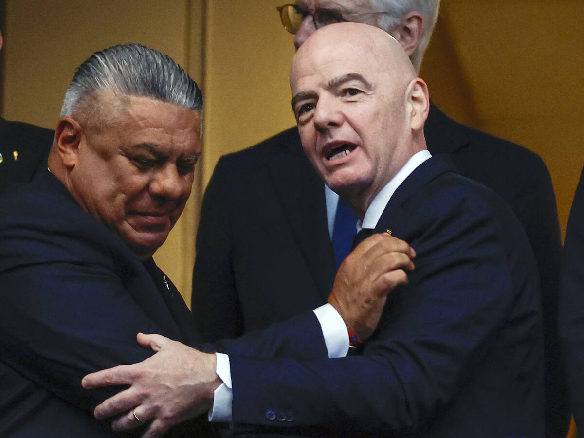 AFA sale al respaldo de Infantino en medio de sus crisis en la FIFA: “Querido presidente”