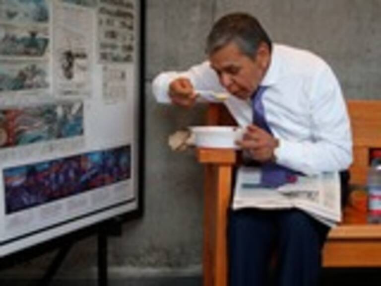 Caso Basura: Decretan firma semanal para alcaldes de Cerro Navia y Maipú