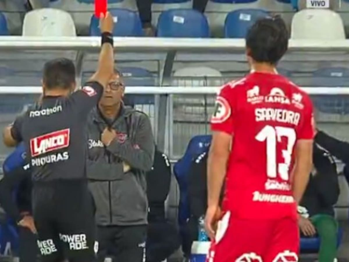 “Hazte el guapo...”: la crítica de Ronald Fuentes a Piero Maza que le valió la roja en Ñublense