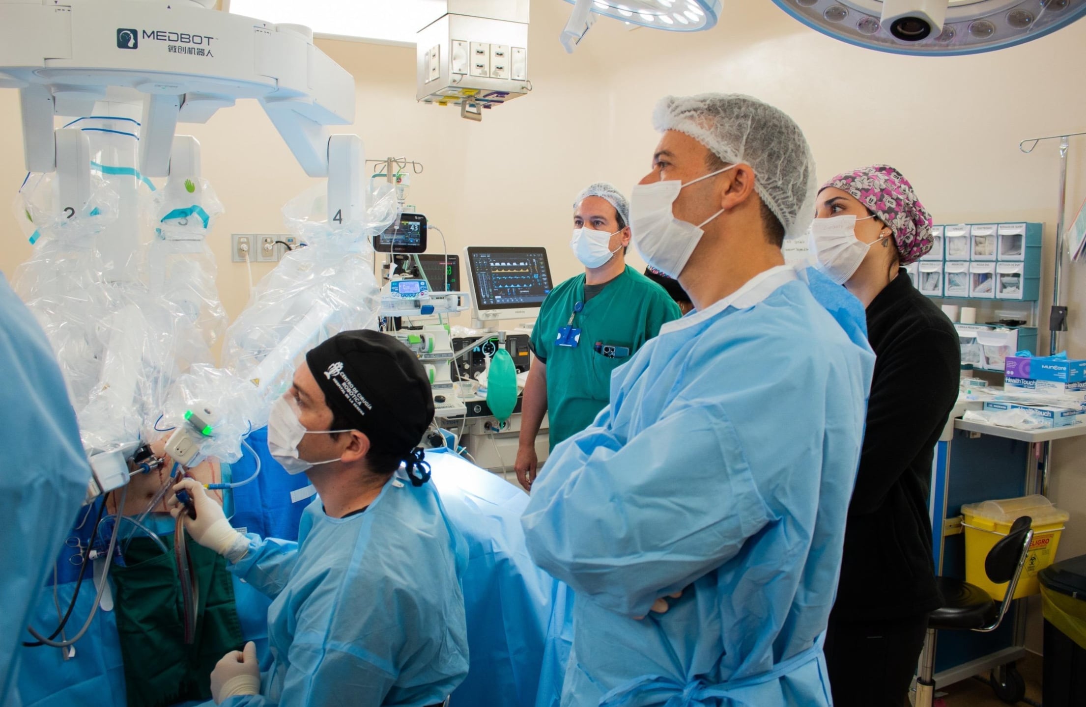 En el Hospital de La Serena se realizan con éxito las primeras cirugías robóticas del norte de Chile