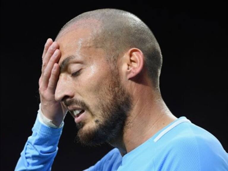 Internautas molestan a David Silva por foto que muestra sus atributos en camarines