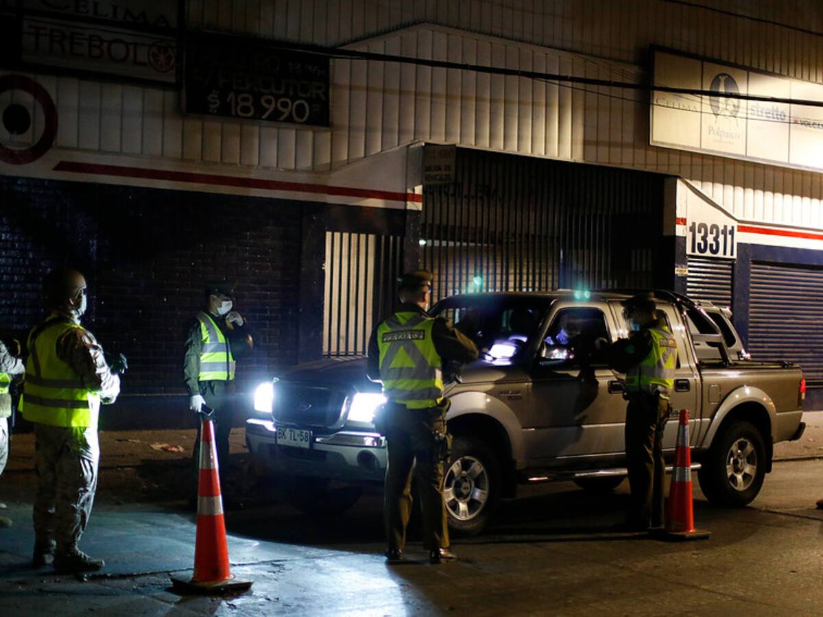 Fuerte caída en detenciones por no respetar el toque de queda se registró en las últimas horas