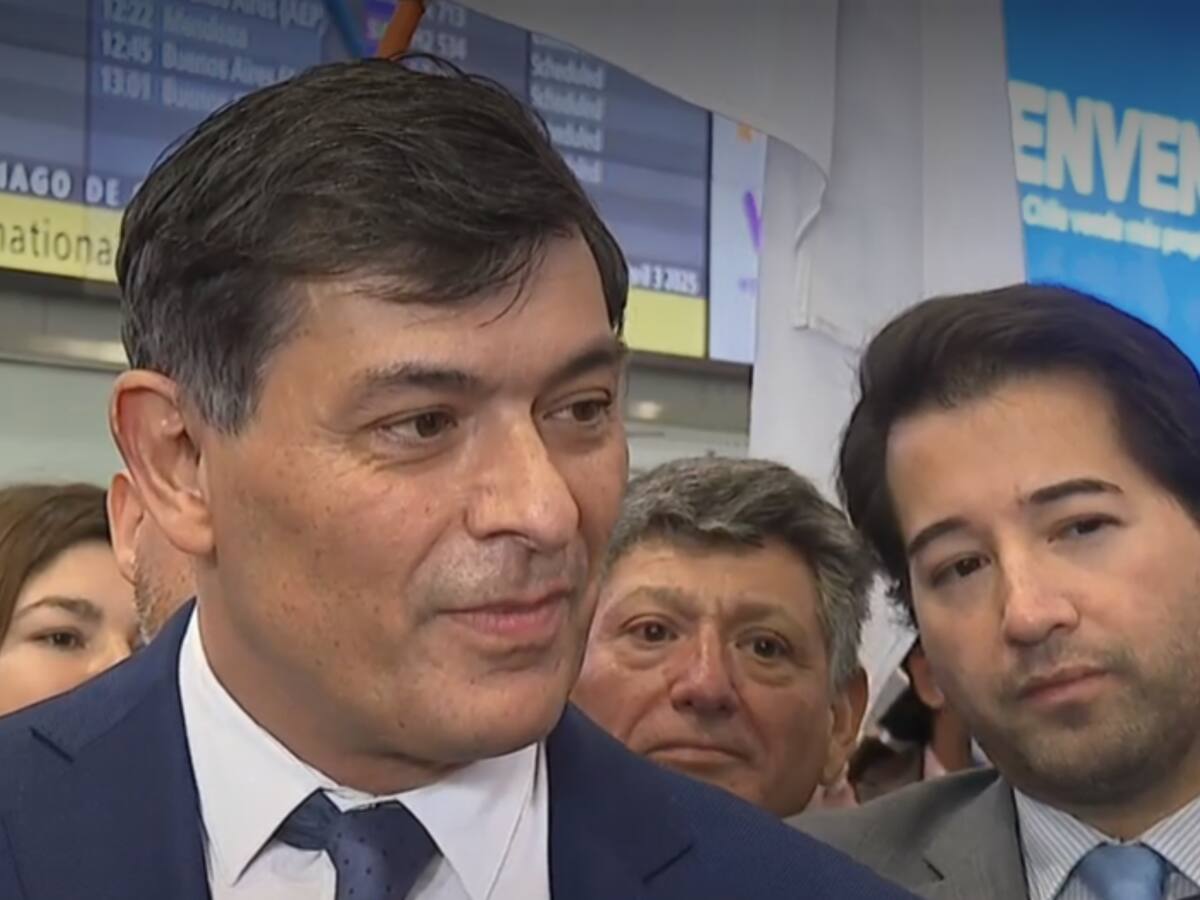Franco Parisi vuelve a Chile para una tercera candidatura presidencial: fue recibido por Javier Olivares