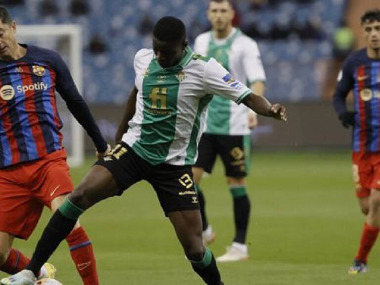 Barcelona acrecentó su liderato en España tumbando al Betis de Manuel Pellegrini