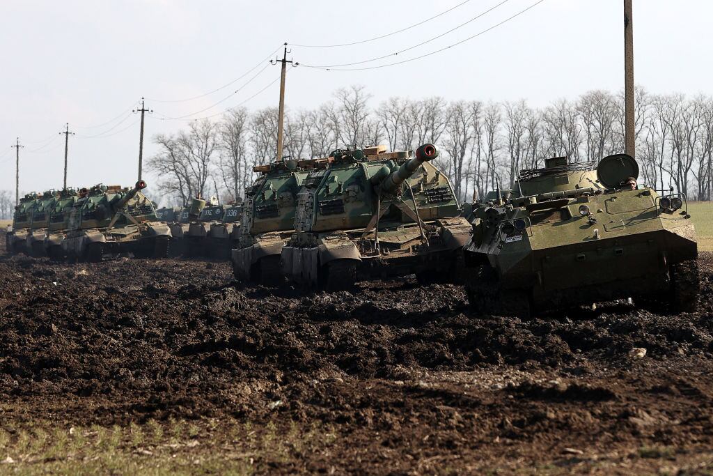 Tanques rusos se desplazan por la región de Rostov