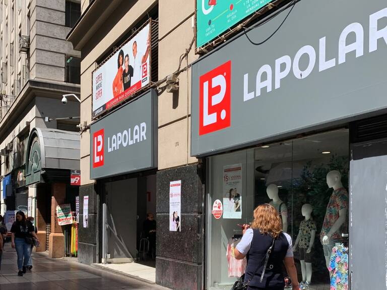 La Polar: Cámara de Diputados crea comisión para investigar acusaciones de venta de ropa falsa