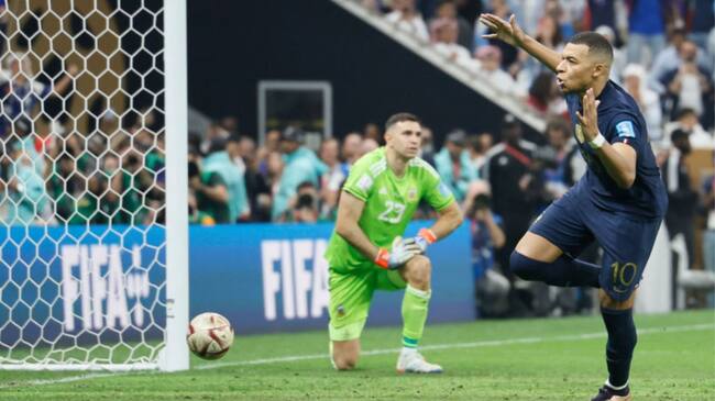 Dibu Martínez Mbappé