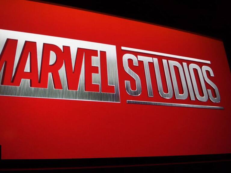 series y películas marvel - disney