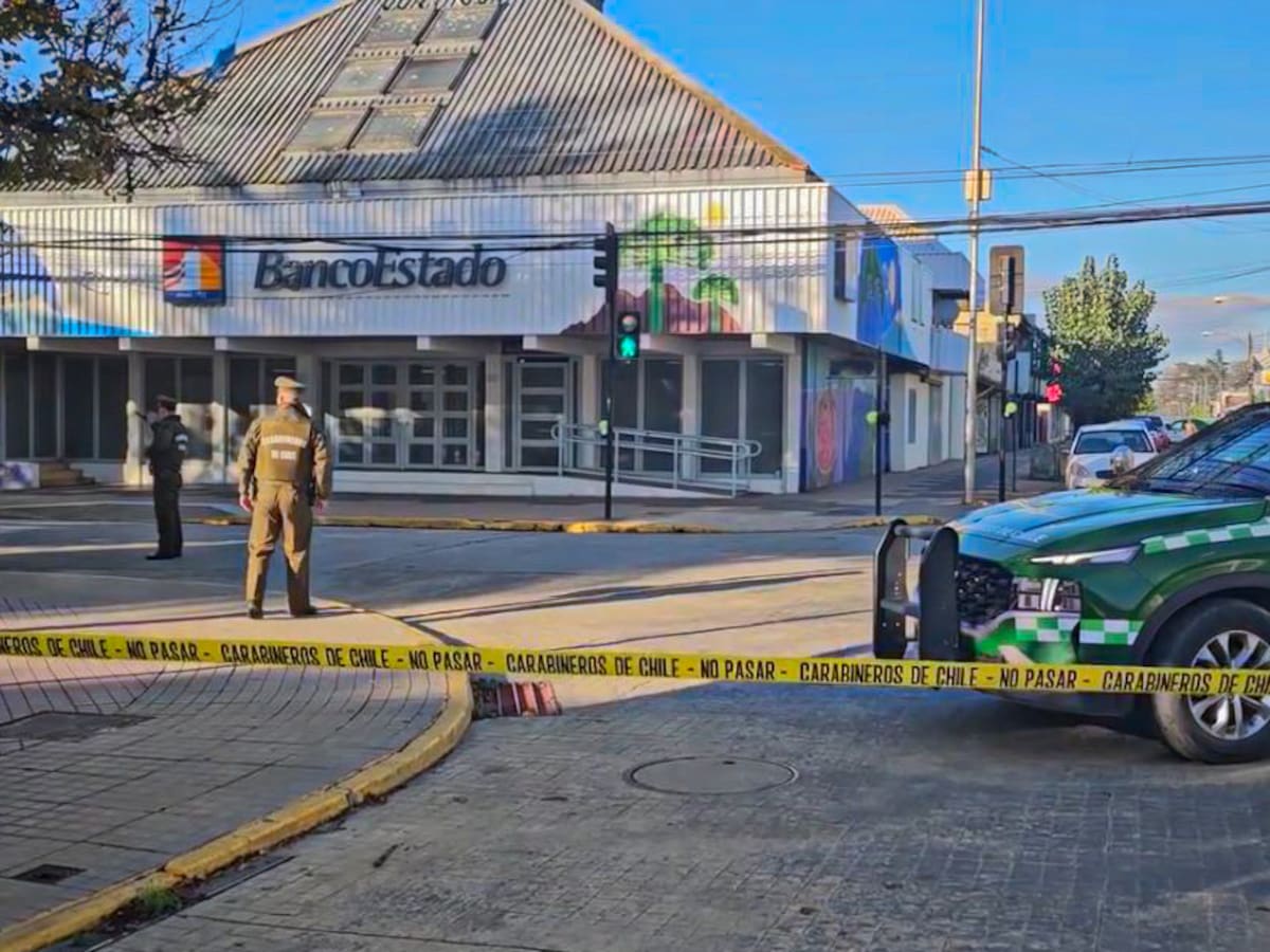 Carabineros detienen a dos sujetos que intentaron robar nueva sucursal de BancoEstado en Maipú