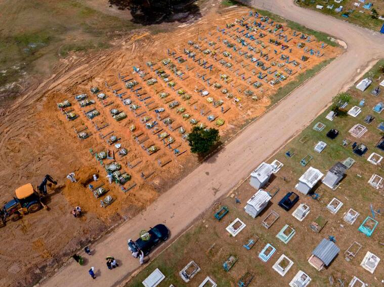 Vista aérea del cementerio Nossa Senhora Aparecida de Manaos