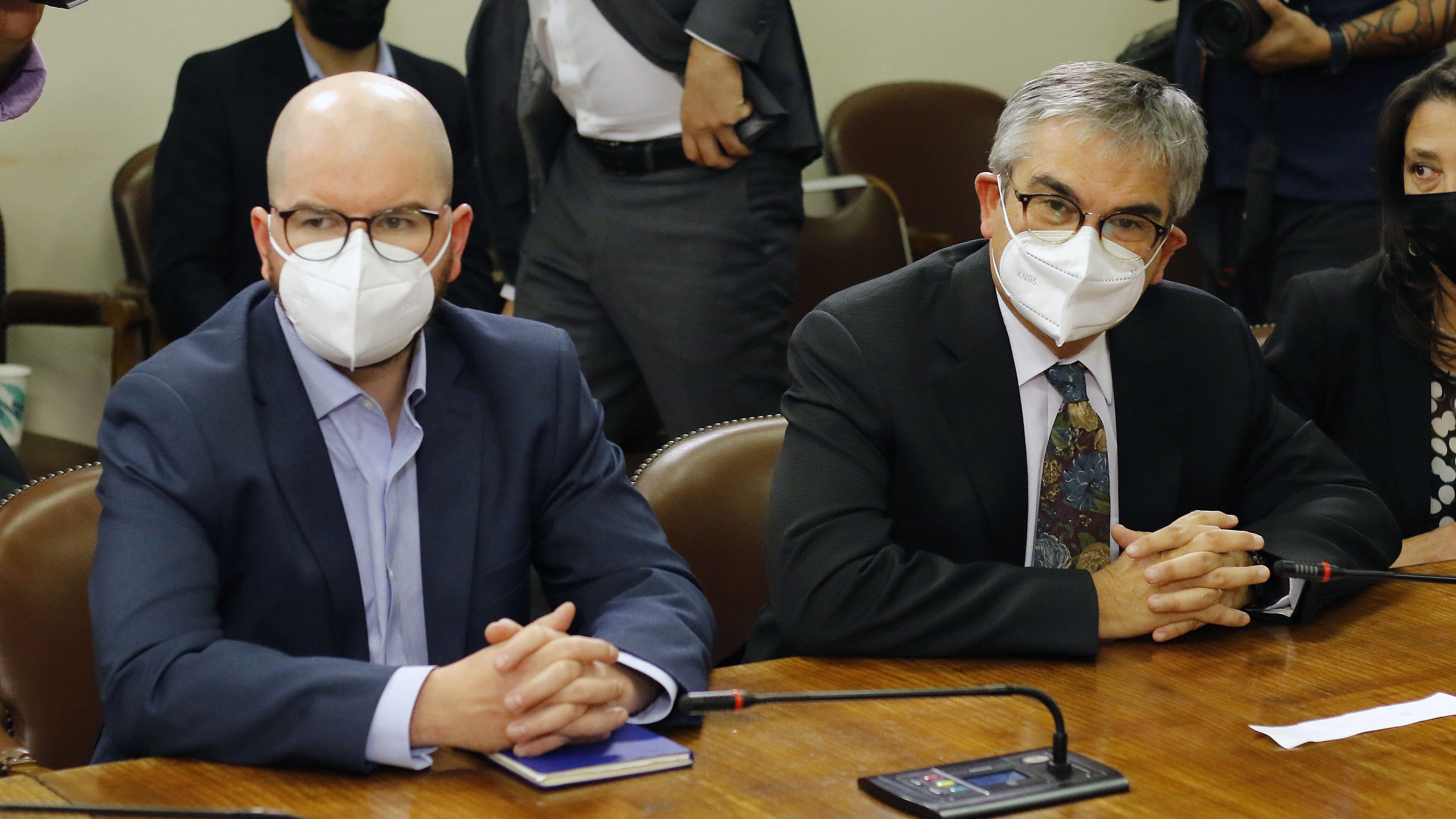 11 DE ABRIL DE 2022/VALPARAISOLos ministros Giorgio Jackson (i) y Mario Marcel (d), durante la Comisión de Constitución de la Cámara de Diputados, que inicia la discusión del proyecto de quinto retiro de fondos de pensiones.
FOTO: LEONARDO RUBILAR CHANDIA/AGENCIAUNO