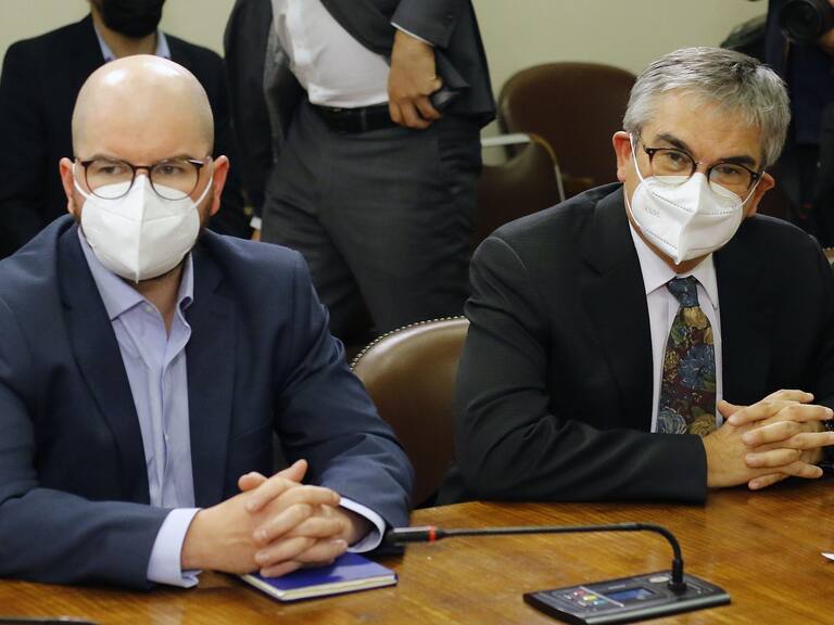 11 DE ABRIL DE 2022/VALPARAISOLos ministros Giorgio Jackson (i) y Mario Marcel (d), durante la Comisión de Constitución de la Cámara de Diputados, que inicia la discusión del proyecto de quinto retiro de fondos de pensiones.
FOTO: LEONARDO RUBILAR CHANDIA/AGENCIAUNO