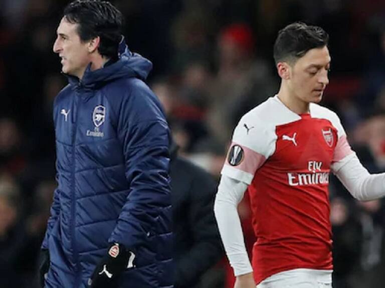 Unai Emery se lanzó contra Mesut Ozil tras su salida del Arsenal: «El vestuario no le quería. No merecía ser capitán»