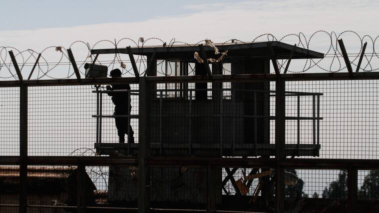 19 abril 2017/ValparaisoUn total de 5000 reos fueron cesados por personal de gendarmería en el Complejo Penitenciario de Valparaíso.
FOTO:YVO SALINAS/AGENCIAUNO