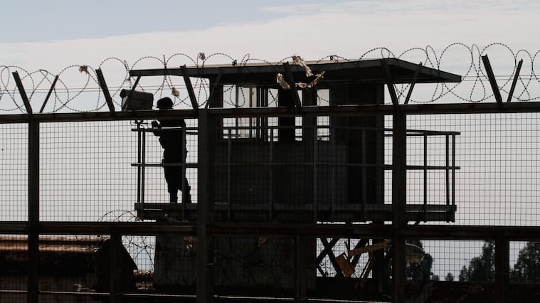 19 abril 2017/ValparaisoUn total de 5000 reos fueron cesados por personal de gendarmería en el Complejo Penitenciario de Valparaíso.
FOTO:YVO SALINAS/AGENCIAUNO