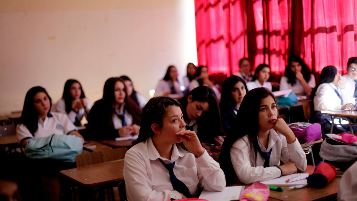 Gobierno propone postergar hasta 2030 cambio en la estructura de Educación Básica y Media
