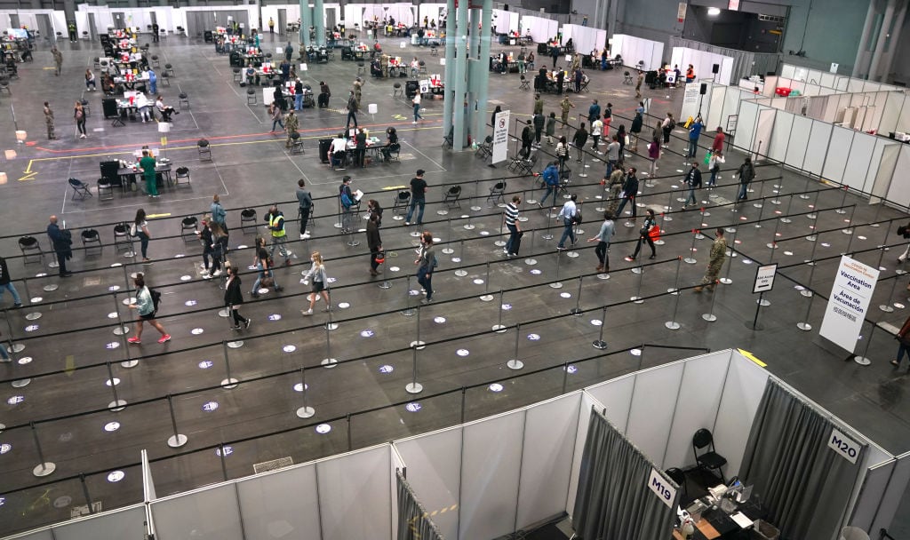 Un centro para vacunación masiva en Nueva York