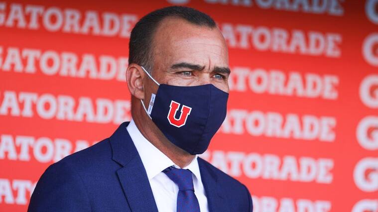 23 DE DICIEMBRE DE 2020/SANTIAGOEl Director TŽcnico de Universidad de Chile, Rafael Dudamel (c), durante el partido valido por vigŽsimo primera fecha del Campeonato Nacional AFP PlanVital 2020, entre Universidad de Chile y Universidad Cat—lica, disputado en el Estadio Nacional.
FOTO: SEBASTIAN ORIA/AGENCIAUNO