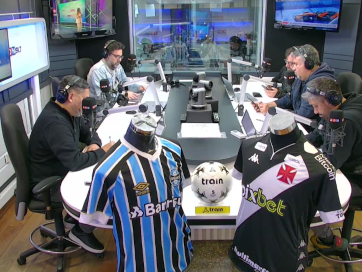 Los Tenores debaten sobre la renovación de Arturo Vidal en Colo Colo y comentan el panorama institucional de la U