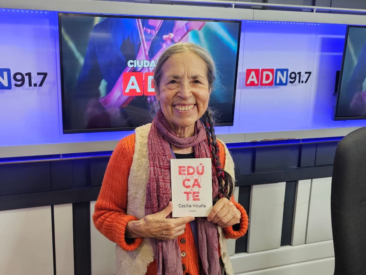 ¿Estamos educando robots? El potente llamado de Cecilia Vicuña ante la crisis del sistema escolar