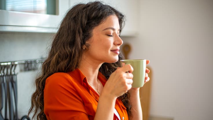 Nueva alternativa a la cafeína promete evitar el nerviosismo: ¿Qué tan cierto es?