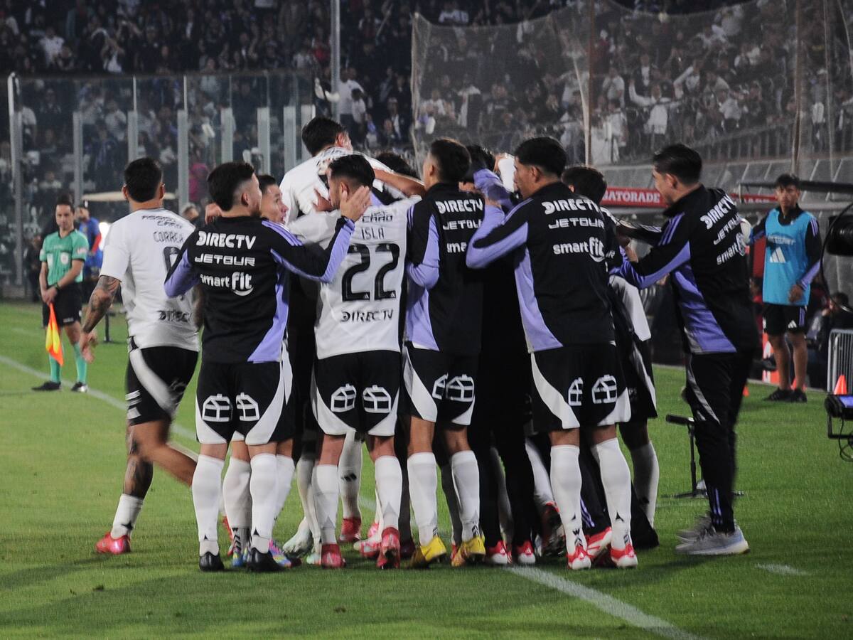 Con visita de un seleccionado y múltiples gestos para Jorge Almirón: el “lado B” de la goleada de Colo Colo sobre Unión Española