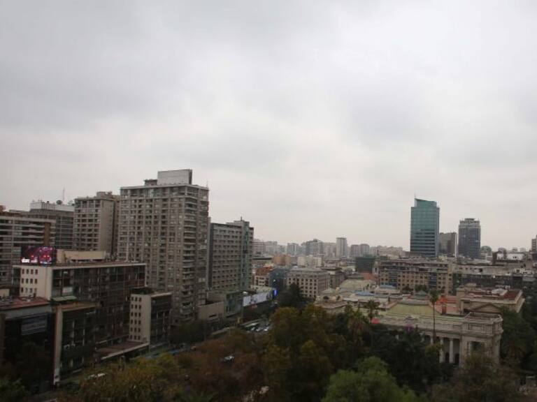 Nublado: revisa el pronóstico del tiempo para este lunes 23 de mayo en Antofagasta, Santiago y el resto del país