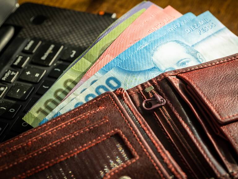 Este es el significado de ordenar los billetes de mayor a menor en la billetera, según la psicología