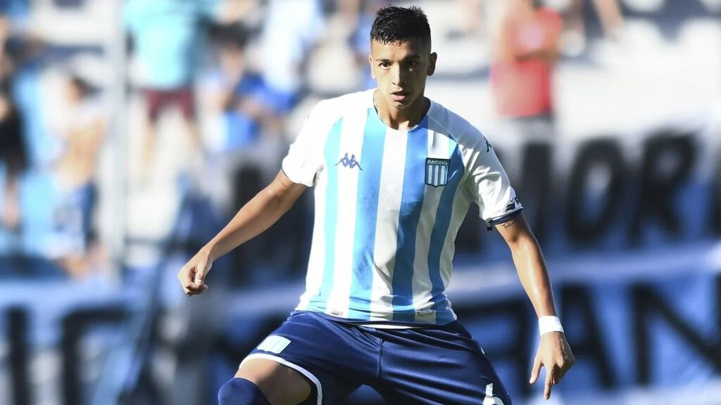 Tomás Avilés suma su primer partido como titular en Racing Club de Avellaneda